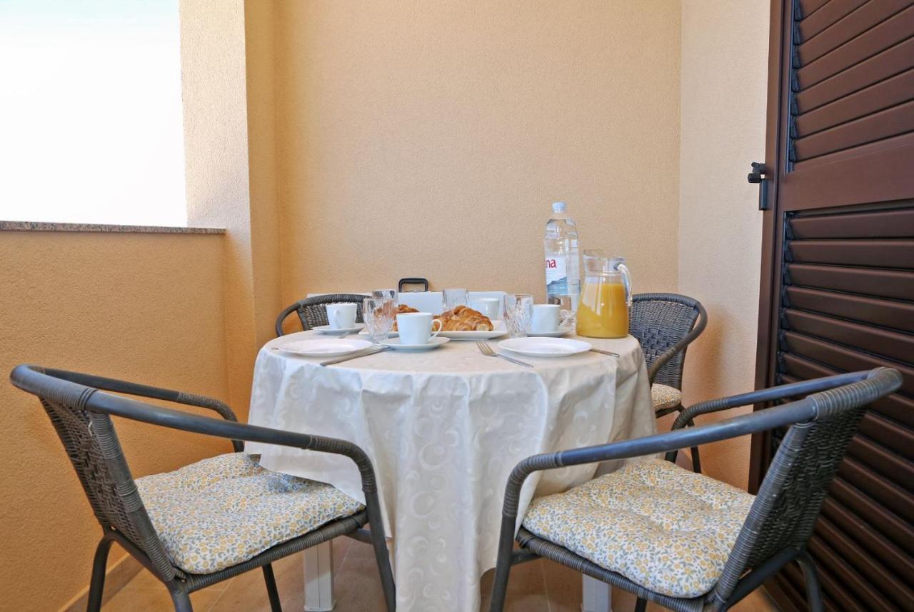 Apartmani Cili Miletici ภายนอก รูปภาพ